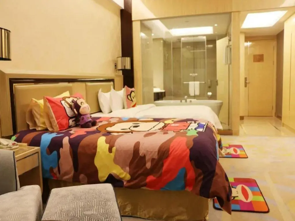 Bed in Shanghai Fuyue Hotel