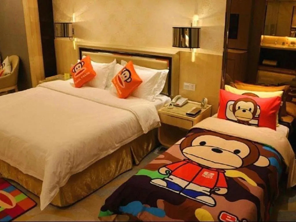 Bed in Shanghai Fuyue Hotel