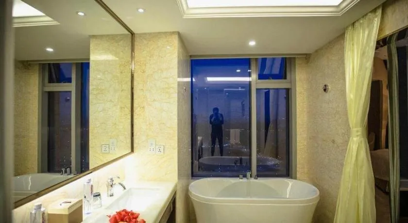 Shanghai Fuyue Hotel