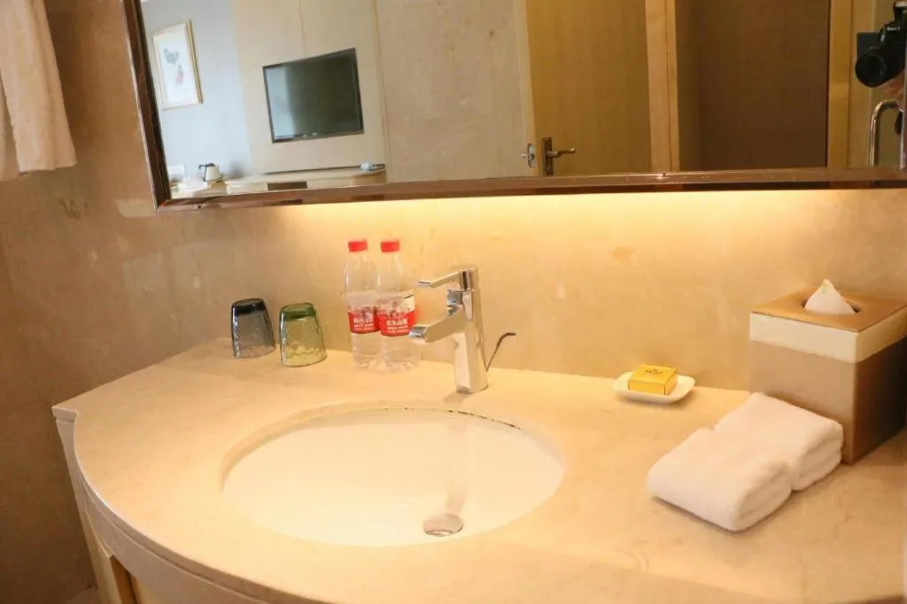 Shanghai Fuyue Hotel