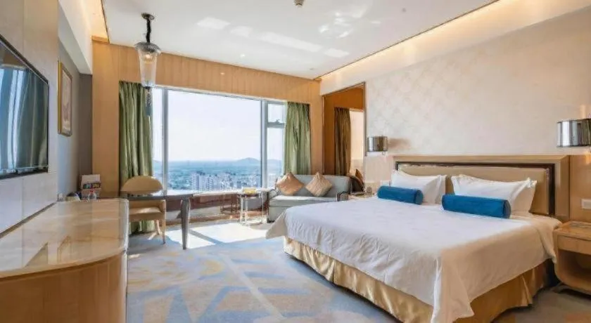 Bed in Shanghai Fuyue Hotel