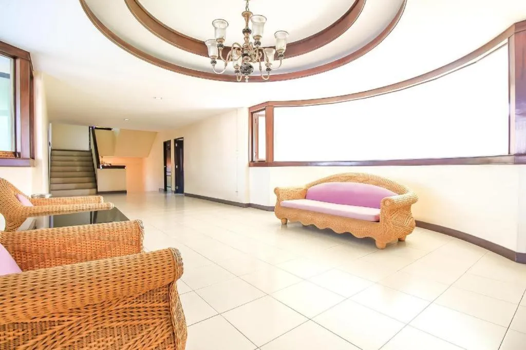 OYO 383 White inn hotel