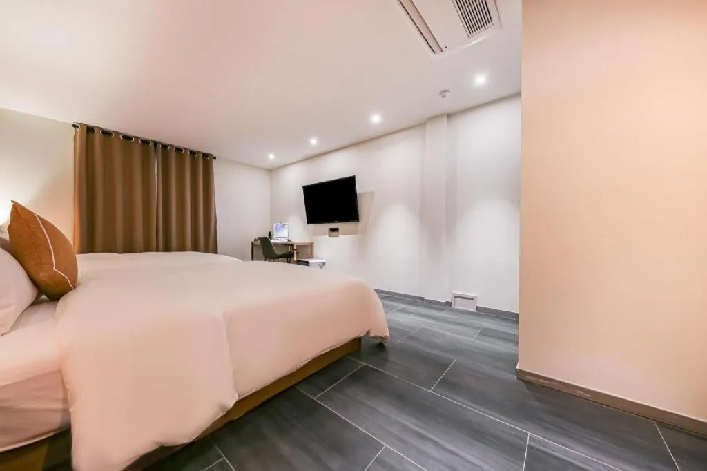 Bed in Cheongju Maryjane Hotel