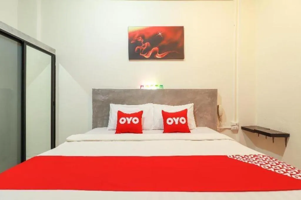 Bed in OYO 412 7 Days Hotel