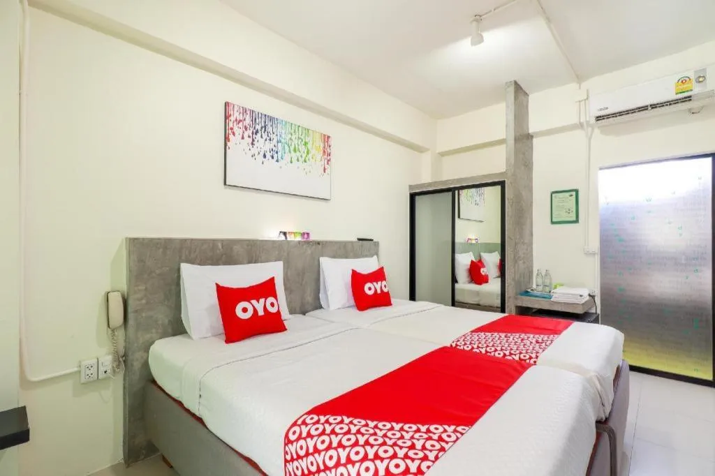 Bed in OYO 412 7 Days Hotel