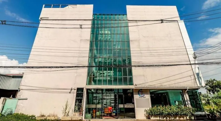 OYO 412 7 Days Hotel