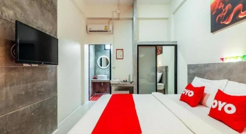 Bed in OYO 412 7 Days Hotel