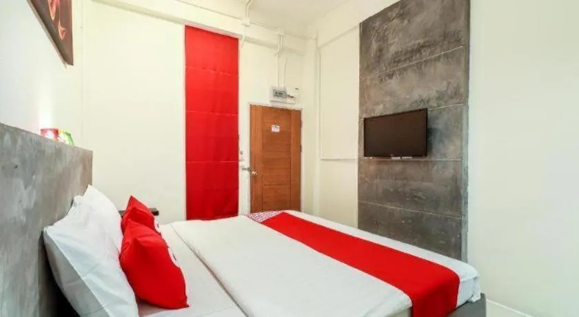 Bed in OYO 412 7 Days Hotel