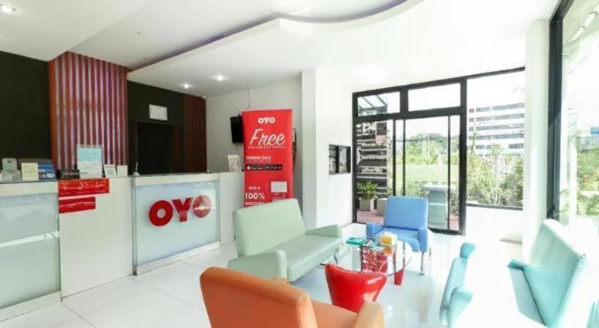 OYO 412 7 Days Hotel