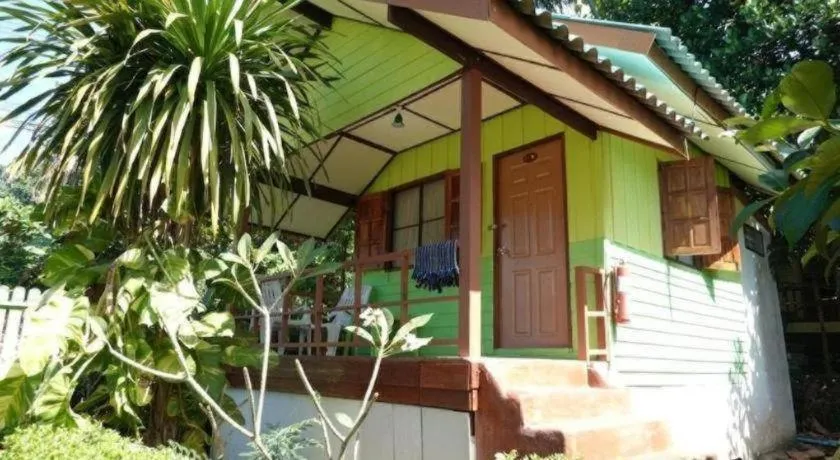 Green Cottage Beach Resort