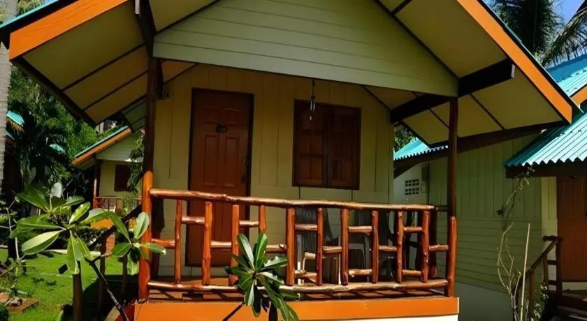 Green Cottage Beach Resort