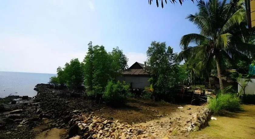 Green Cottage Beach Resort