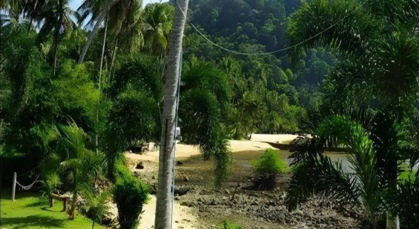 Green Cottage Beach Resort