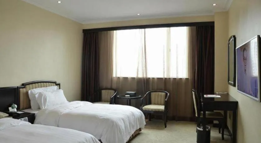 Bed in Metropolitan Hotel