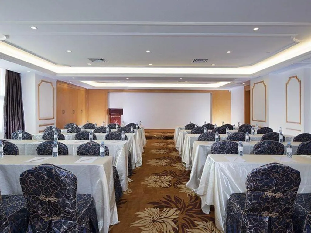 Vienna Hotel Guangdong Xinyi Jiaoyucheng River View