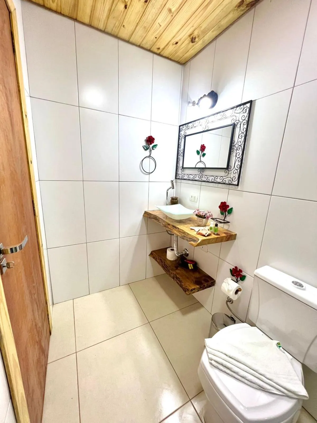 Bathroom in Pousada Recanto Ninho Verde Chalés