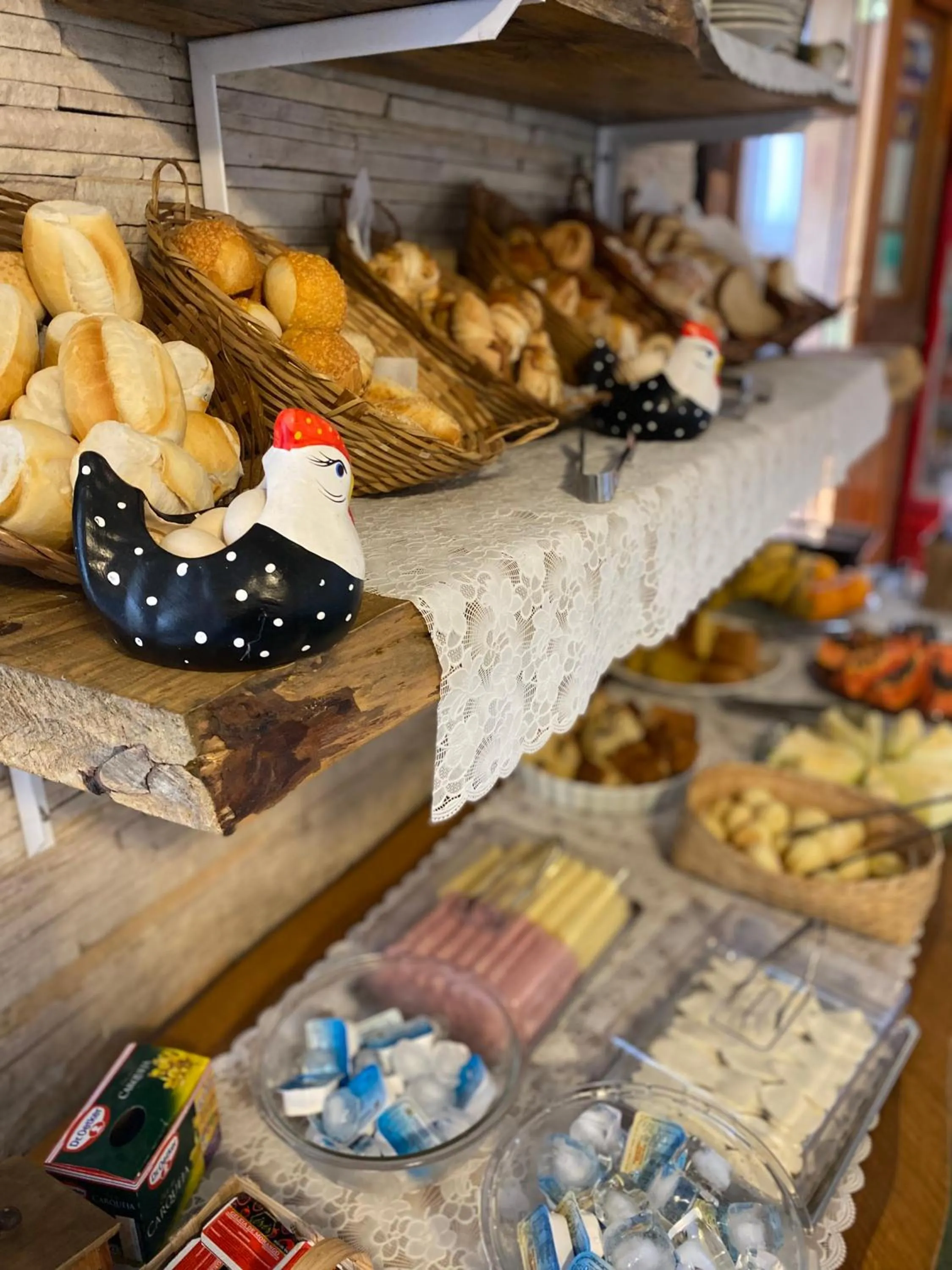 Food and drinks in Pousada Recanto Ninho Verde Chalés