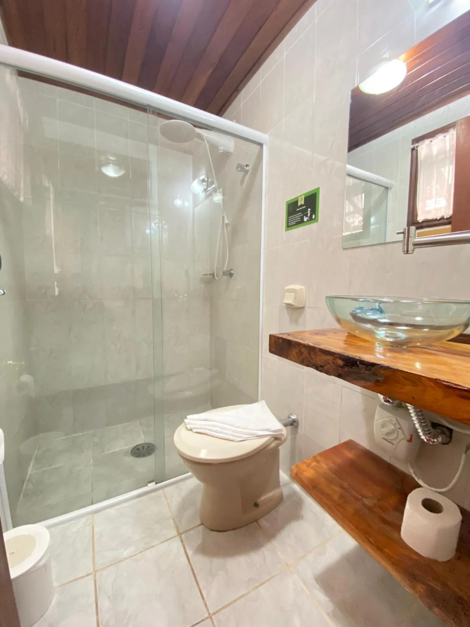 Shower in Pousada Recanto Ninho Verde Chalés