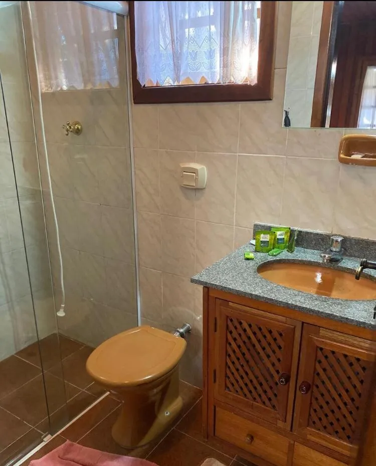 Bathroom in Pousada Recanto Ninho Verde Chalés