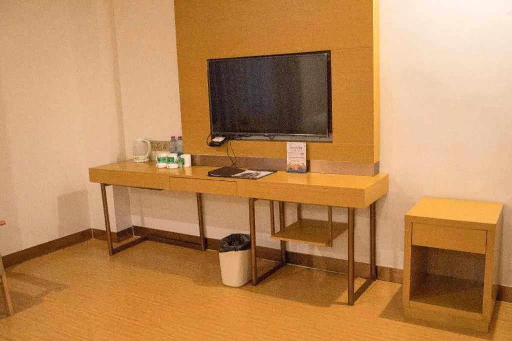 GreenTree Inn Qingdao Jiaozhou Jiaoping Road Express Hotel