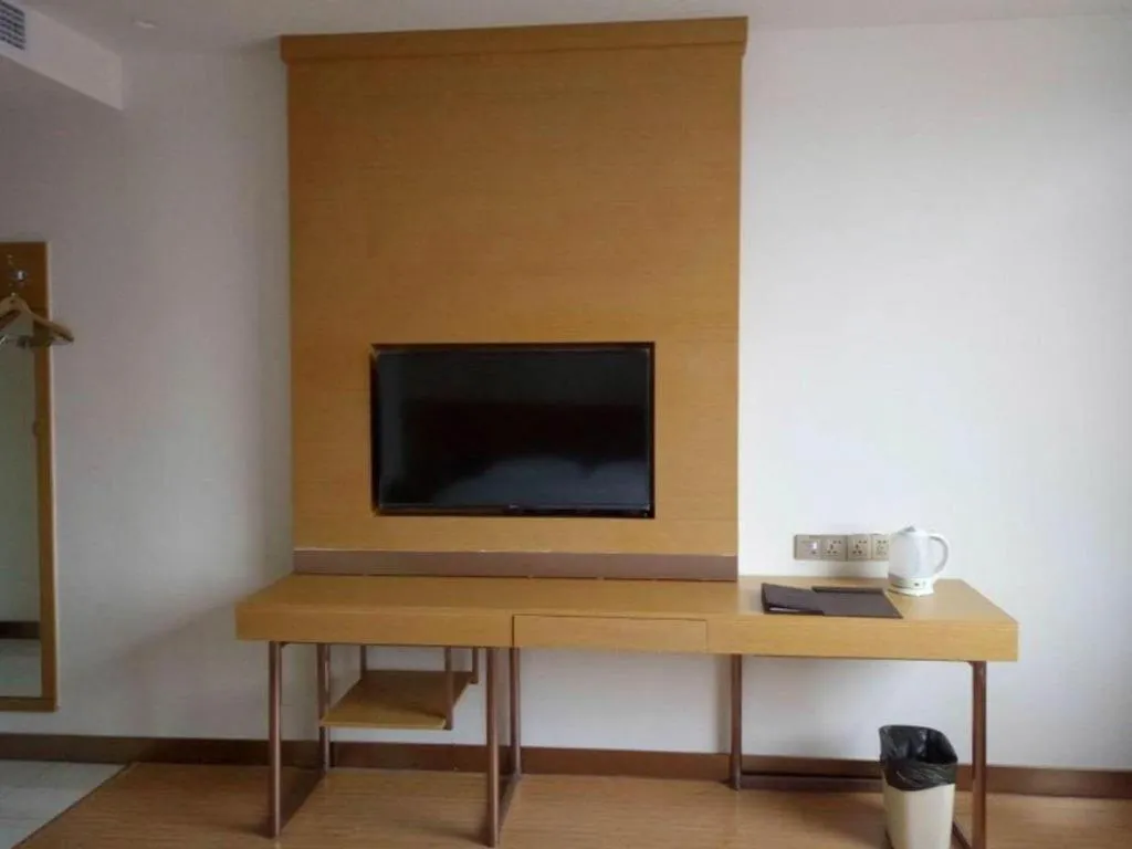 GreenTree Inn Qingdao Jiaozhou Jiaoping Road Express Hotel