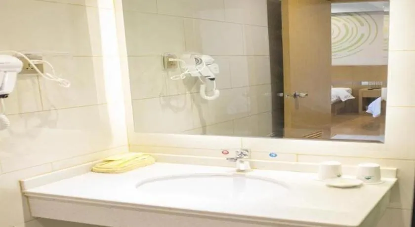 GreenTree Inn Qingdao Jiaozhou Jiaoping Road Express Hotel