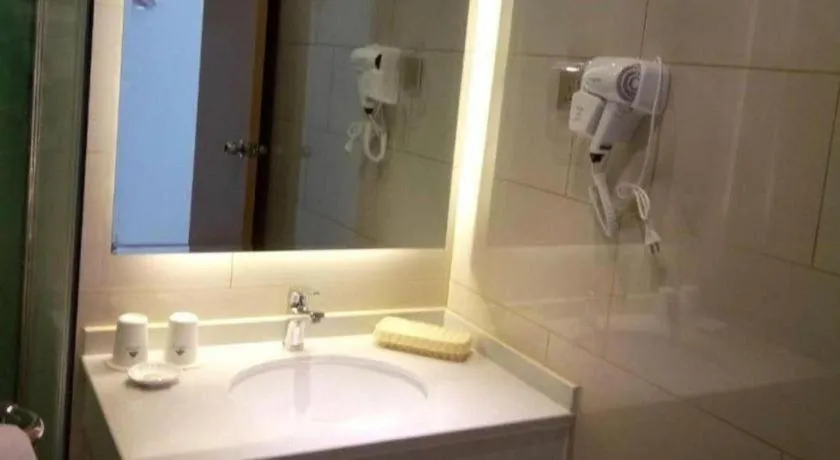 GreenTree Inn Qingdao Jiaozhou Jiaoping Road Express Hotel