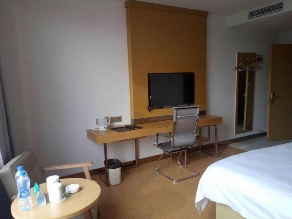 Bed in GreenTree Inn Qingdao Jiaozhou Jiaoping Road Express Hotel