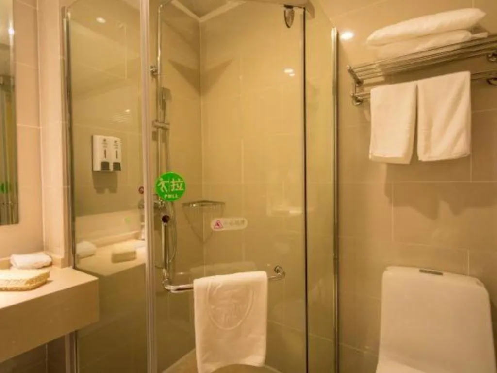 GreenTree Inn Zhangjiagang Yangshe Old Street Stadium