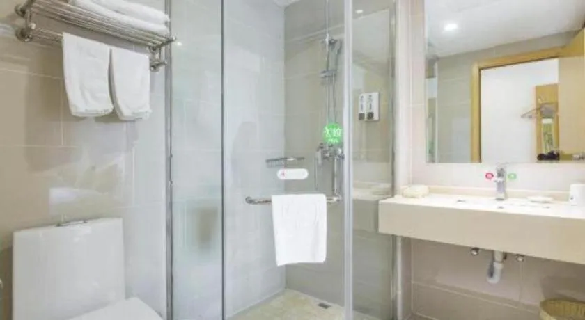 GreenTree Inn Zhangjiagang Yangshe Old Street Stadium