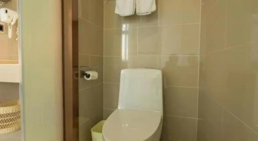 GreenTree Inn Zhangjiagang Yangshe Old Street Stadium