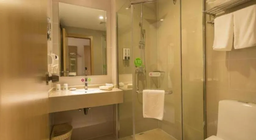 GreenTree Inn Zhangjiagang Yangshe Old Street Stadium