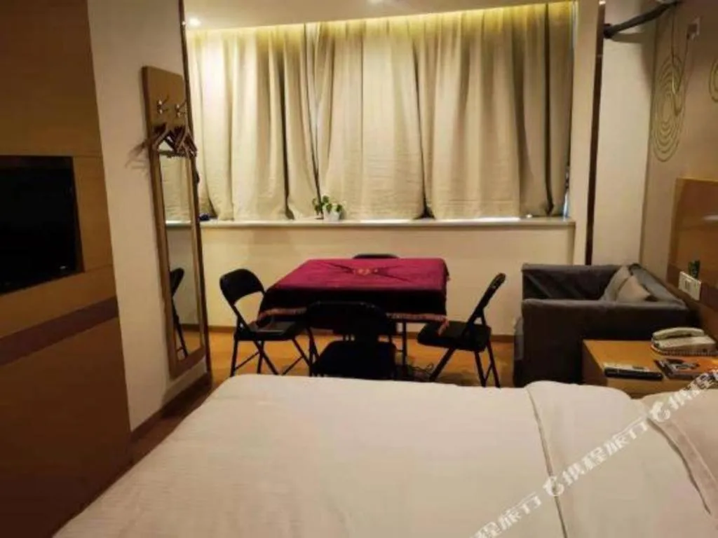 Bed in GreenTree Inn Shanghai National Convention and Exhibition Center Huaxiang Road