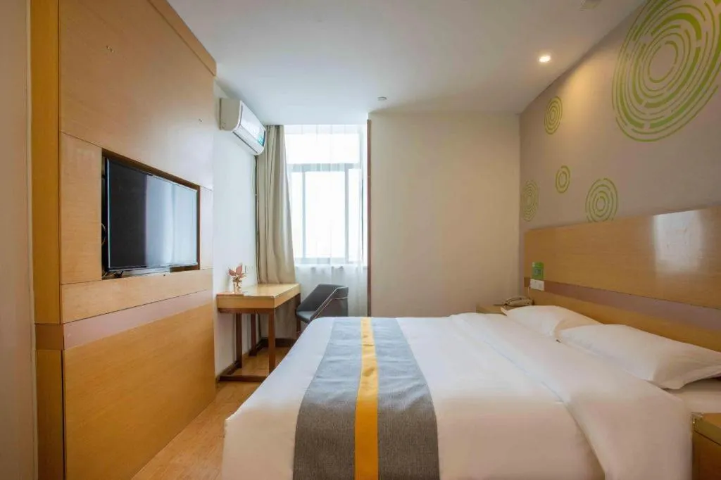 Bed in GreenTree Inn Shanghai National Convention and Exhibition Center Huaxiang Road