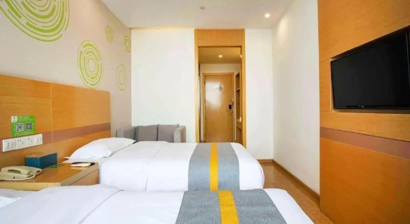 Bed in GreenTree Inn Shanghai National Convention and Exhibition Center Huaxiang Road