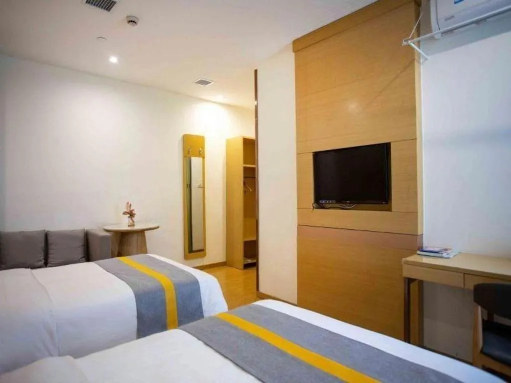 Bed in GreenTree Inn Shanghai National Convention and Exhibition Center Huaxiang Road