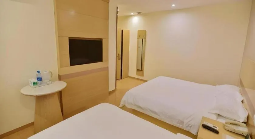 Bed in GreenTree Inn Shanghai National Convention and Exhibition Center Huaxiang Road