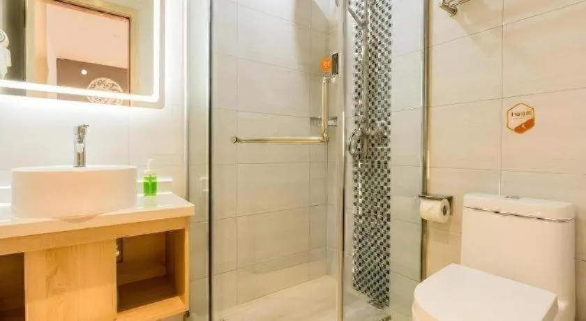 Shell Shanghai Yangpu District Pingliang Road Binjiang Hotel