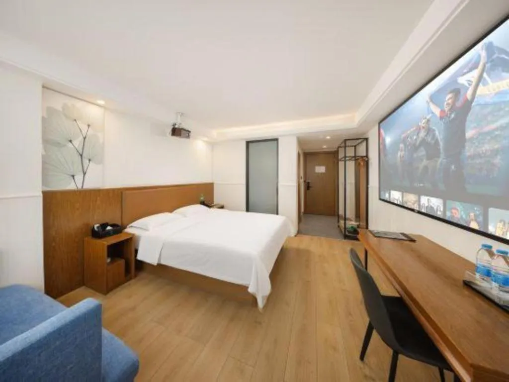 Bed in GreenTree Inn Haikou City Wuzhishan Road