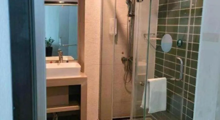 GreenTree Inn Haikou City Wuzhishan Road