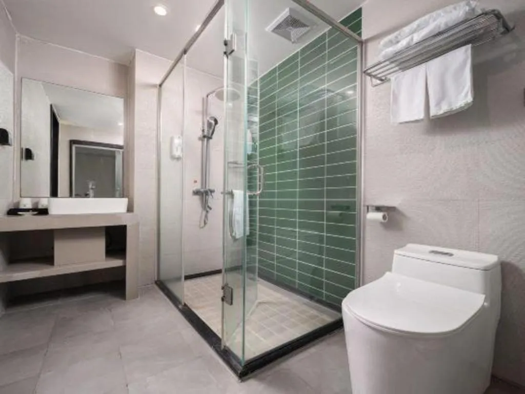 GreenTree Inn Haikou City Wuzhishan Road