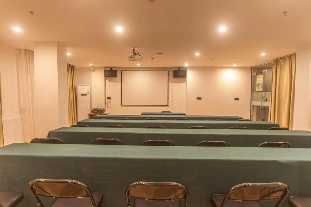 GreenTree Inn Haikou City Wuzhishan Road