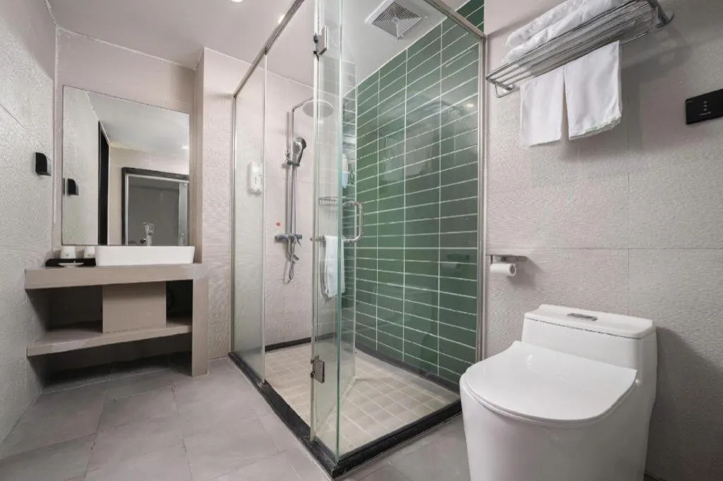 GreenTree Inn Haikou City Wuzhishan Road