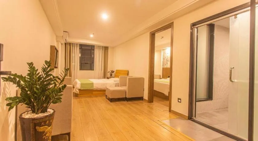 Bed in GreenTree Inn Haikou City Wuzhishan Road