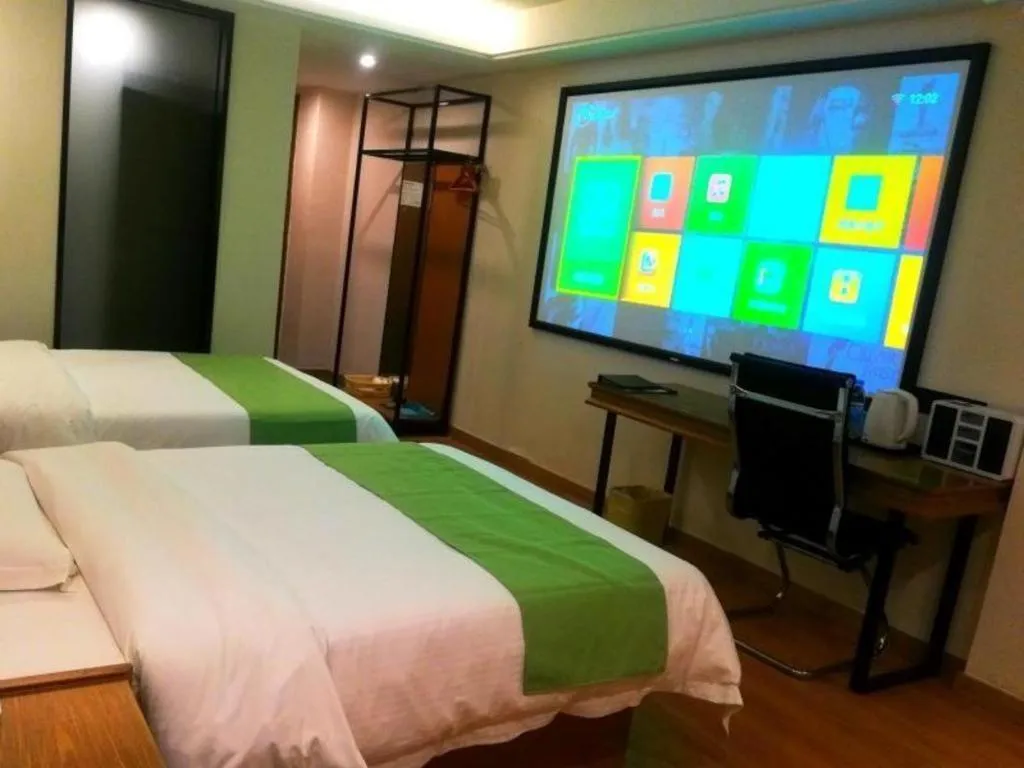 Bed in GreenTree Inn Haikou City Wuzhishan Road