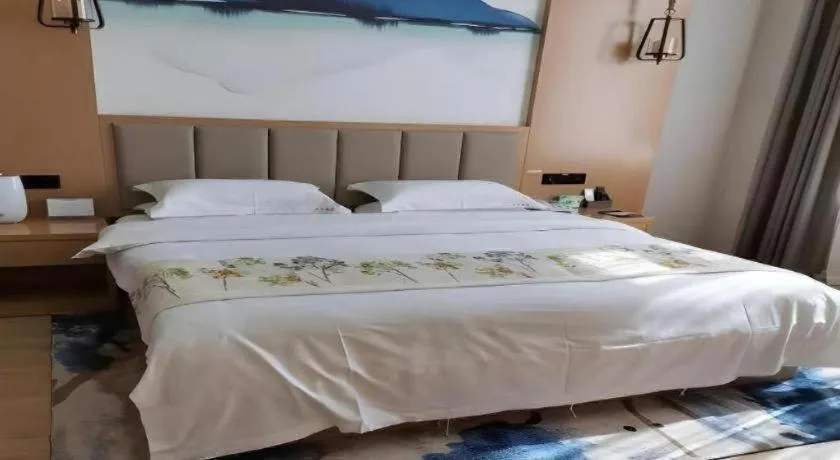 Bed in VX Dali Erhai Park Seascape Hotel