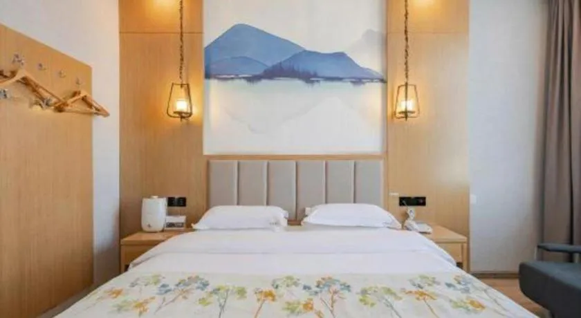 Bed in VX Dali Erhai Park Seascape Hotel