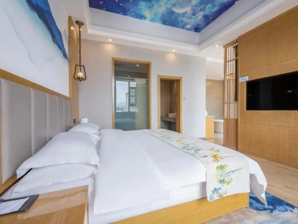 Bed in VX Dali Erhai Park Seascape Hotel