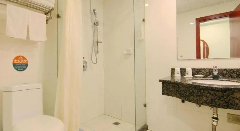 GreenTree Inn Chongqing Longhu Times Tianjie Xietaizi Metro Station