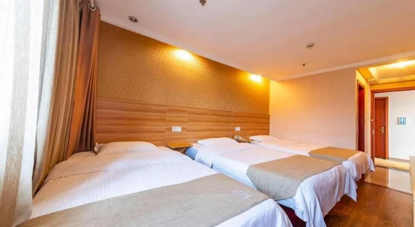 Bed in GreenTree Inn Chongqing Longhu Times Tianjie Xietaizi Metro Station